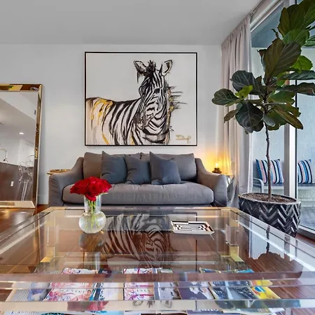 Icon Brickell Residence Waterview One-Bedroom
